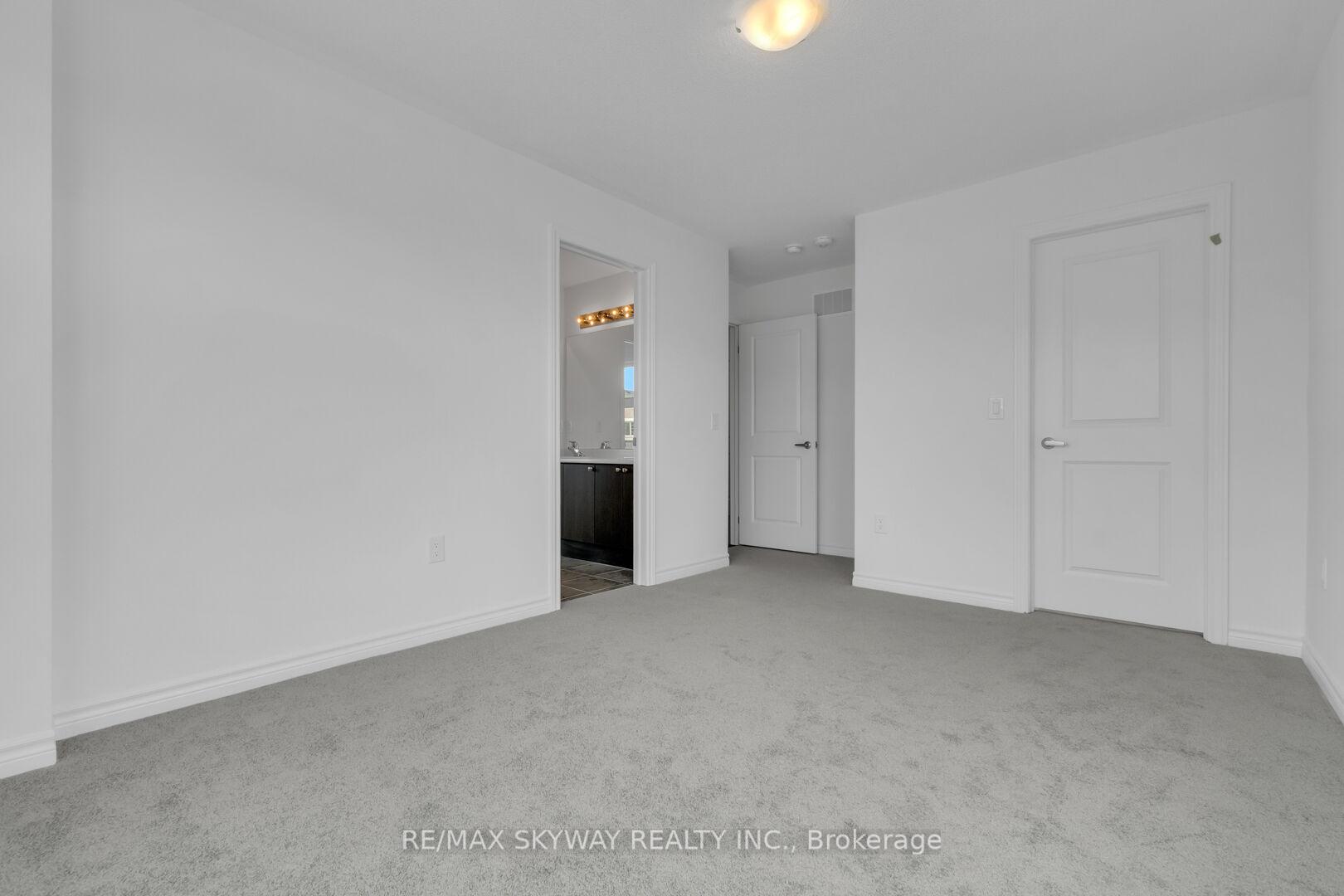 Photo 22 of 2 Sassafras Road, Springwater, Midhurst — HOMEH
