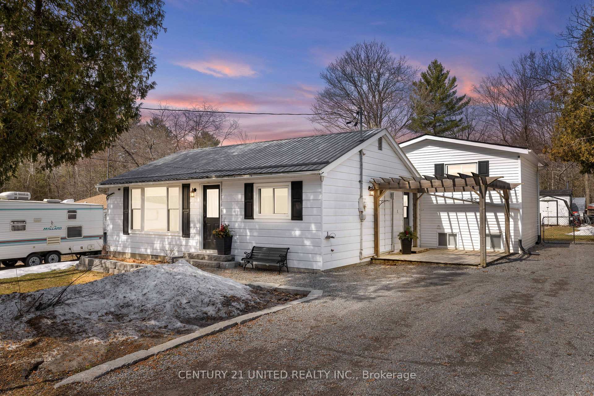 Photo 1 of 2734 Chalmers Avenue, Selwyn — HOMEH