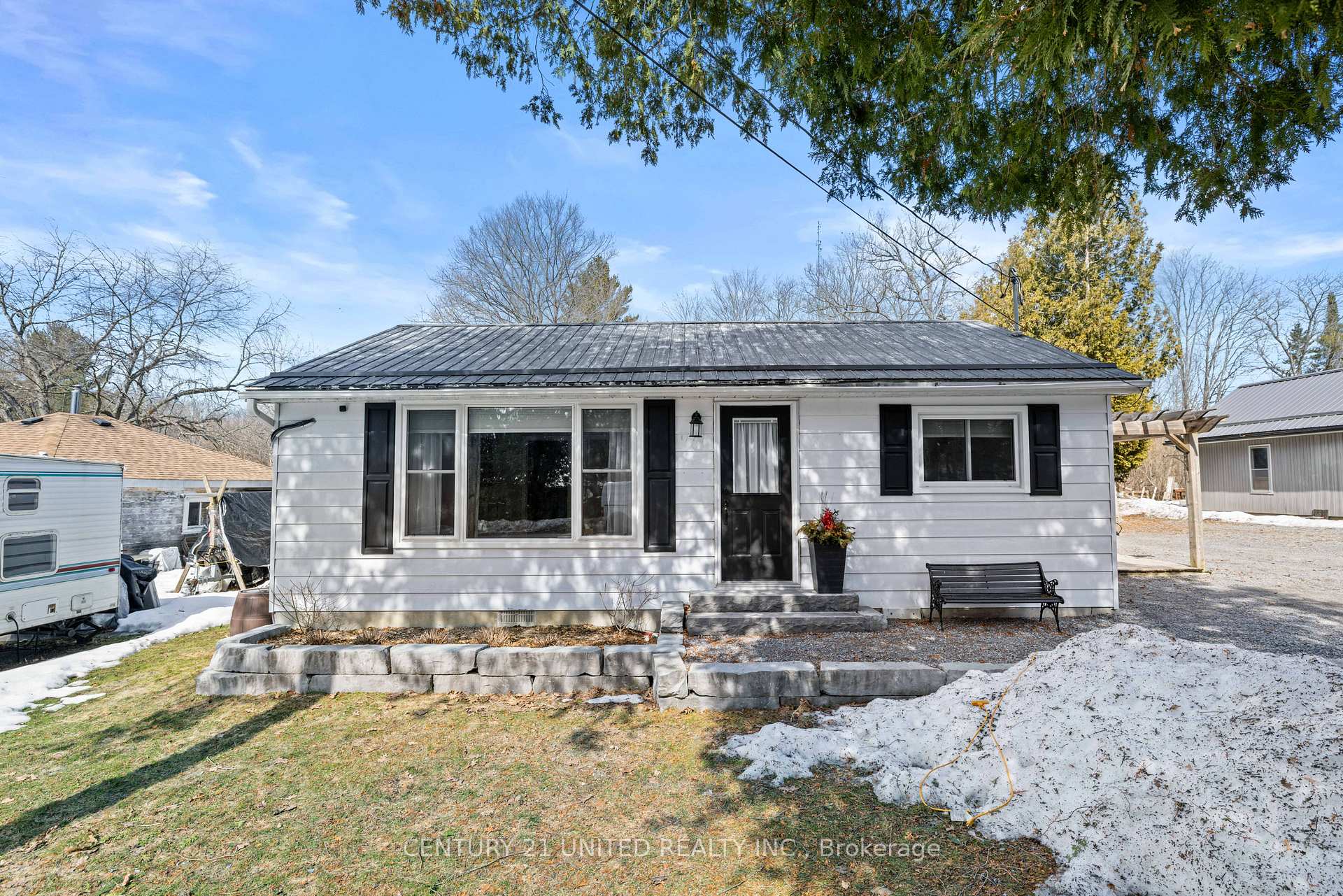 Photo 2 of 2734 Chalmers Avenue, Selwyn — HOMEH