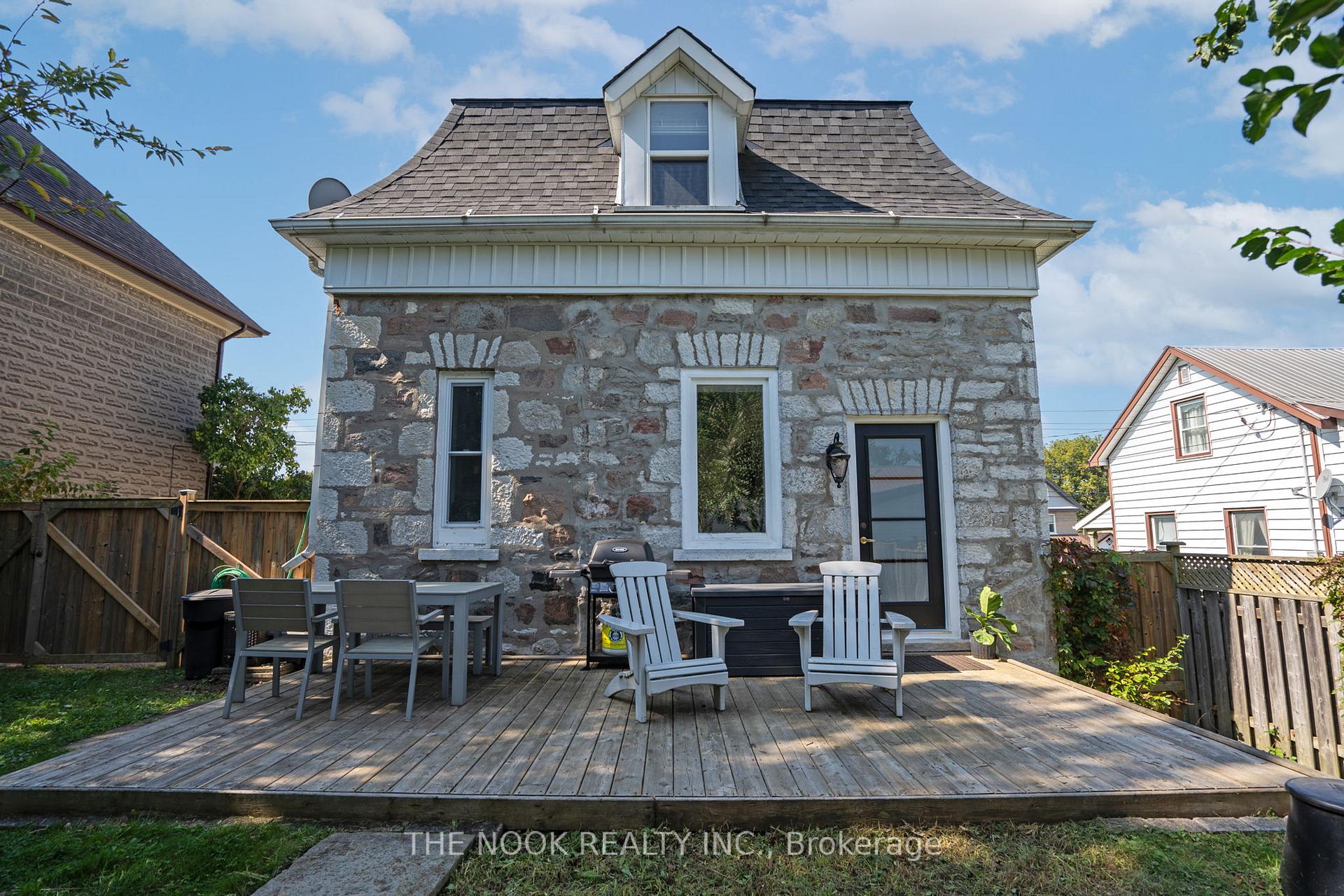 Photo 18 of 20 Chippewa Avenue, Selwyn — HOMEH