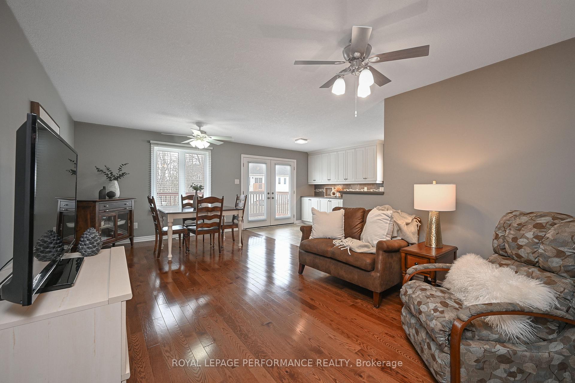 Photo 8 of 32 Code Crescent, Smiths Falls — HOMEH