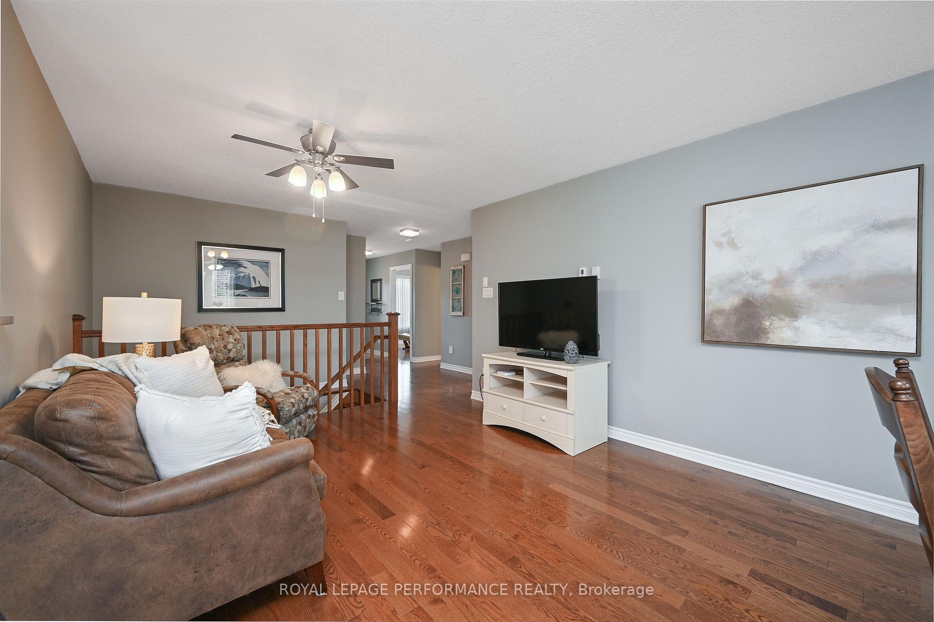 Photo 9 of 32 Code Crescent, Smiths Falls — HOMEH