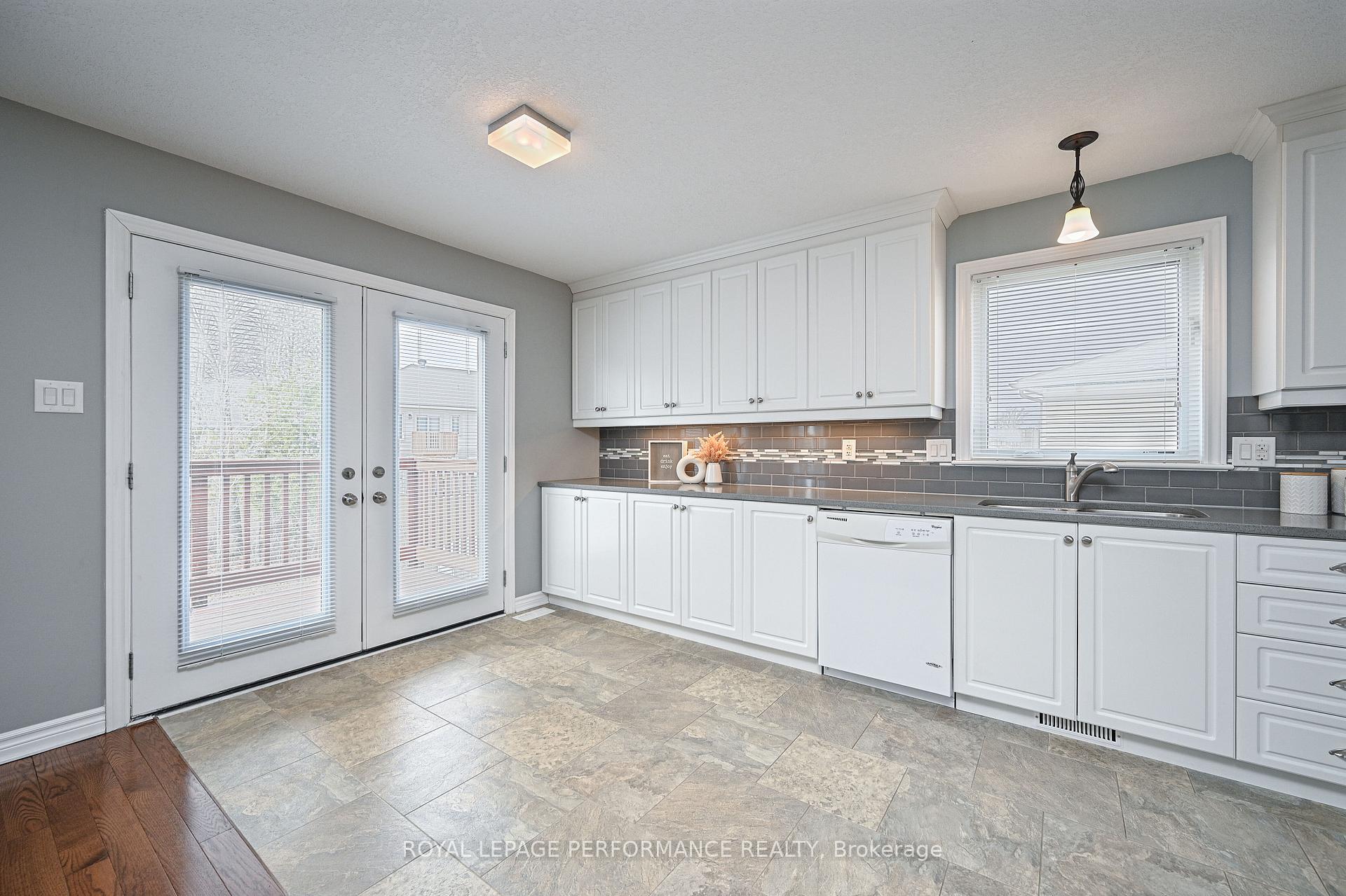 Photo 16 of 32 Code Crescent, Smiths Falls — HOMEH