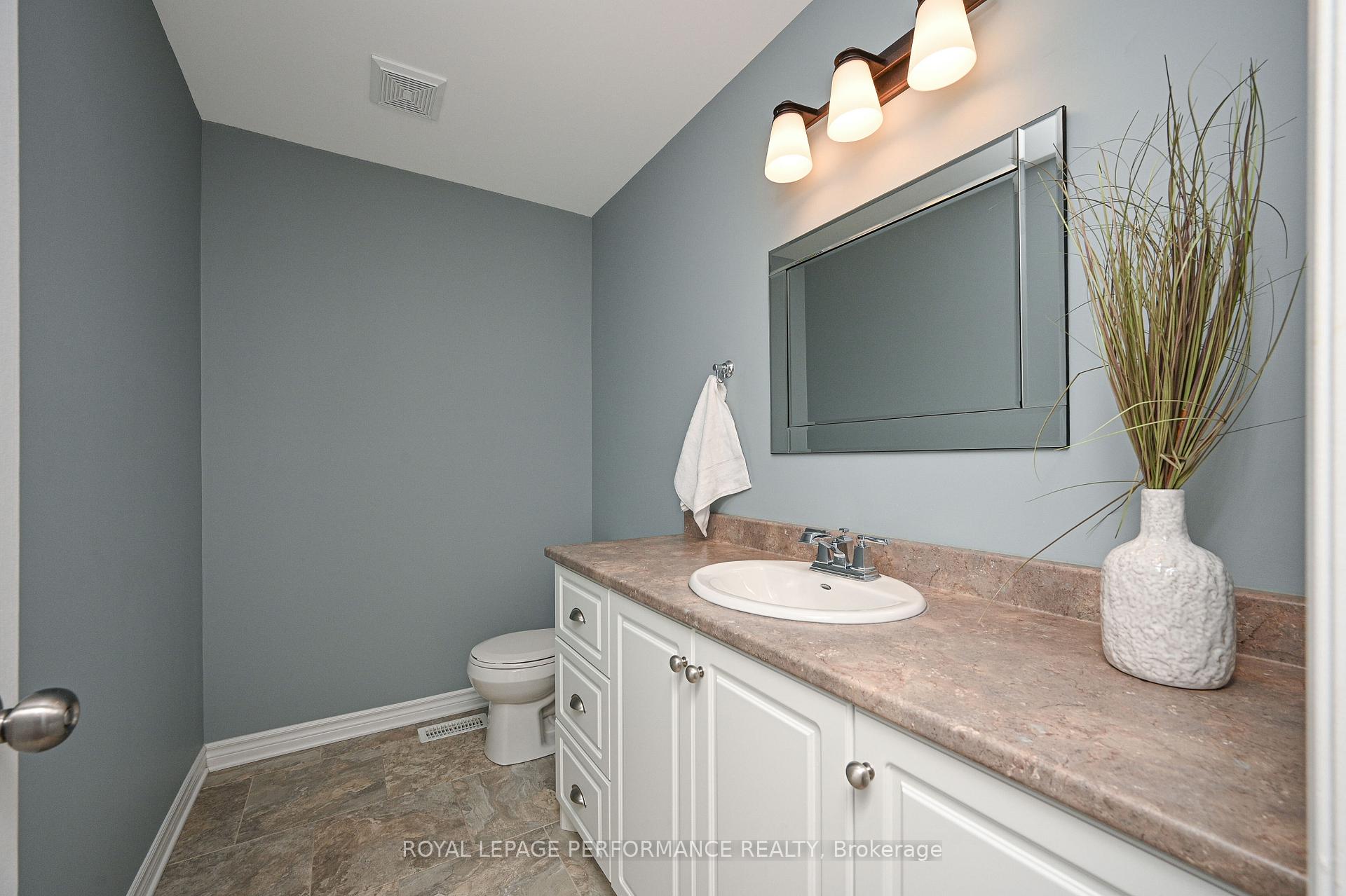 Photo 23 of 32 Code Crescent, Smiths Falls — HOMEH