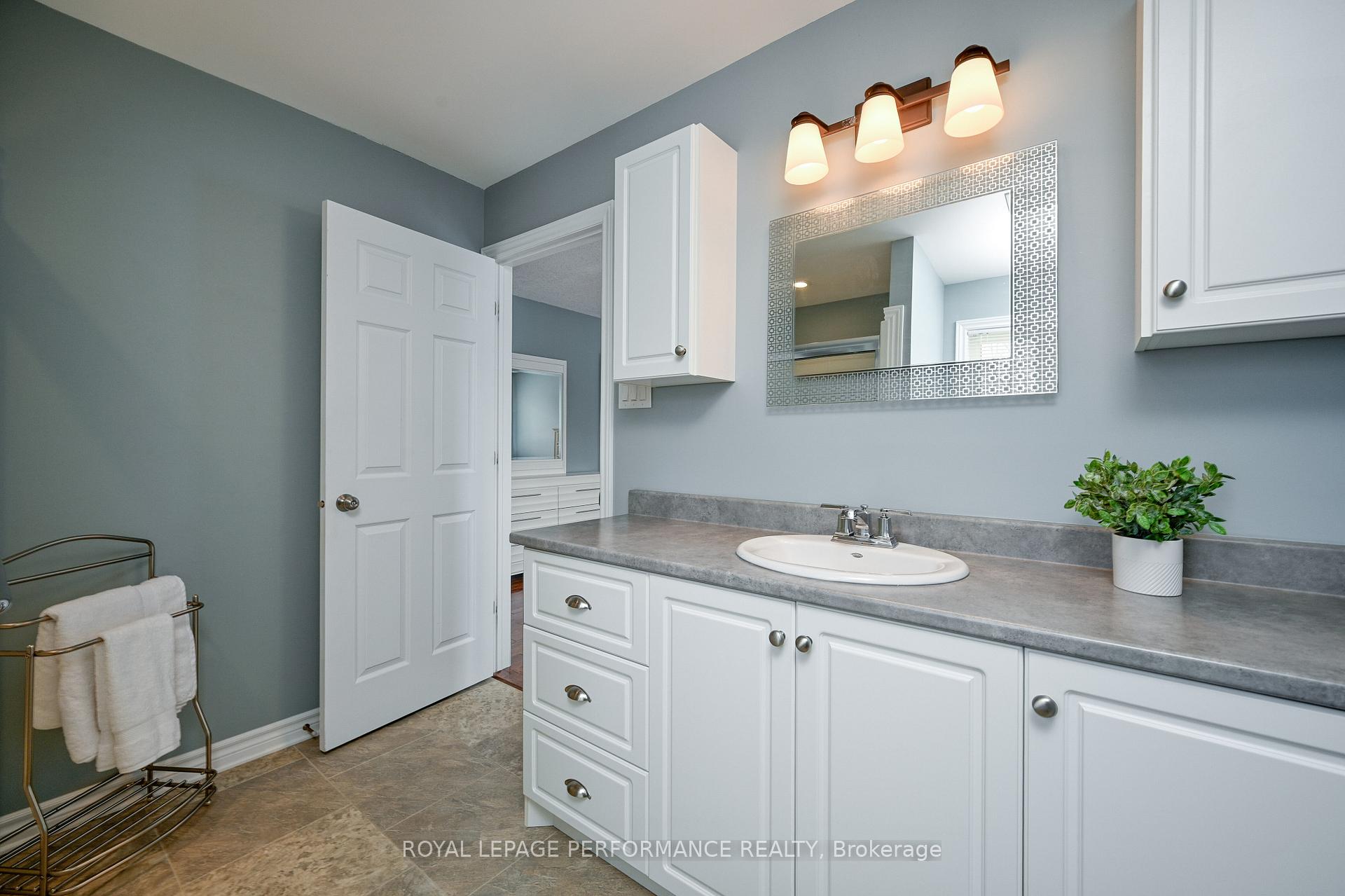Photo 31 of 32 Code Crescent, Smiths Falls — HOMEH