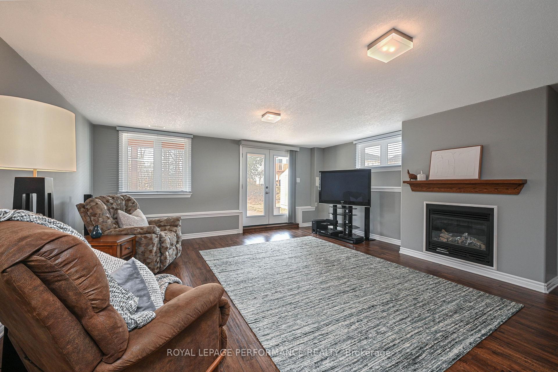 Photo 34 of 32 Code Crescent, Smiths Falls — HOMEH