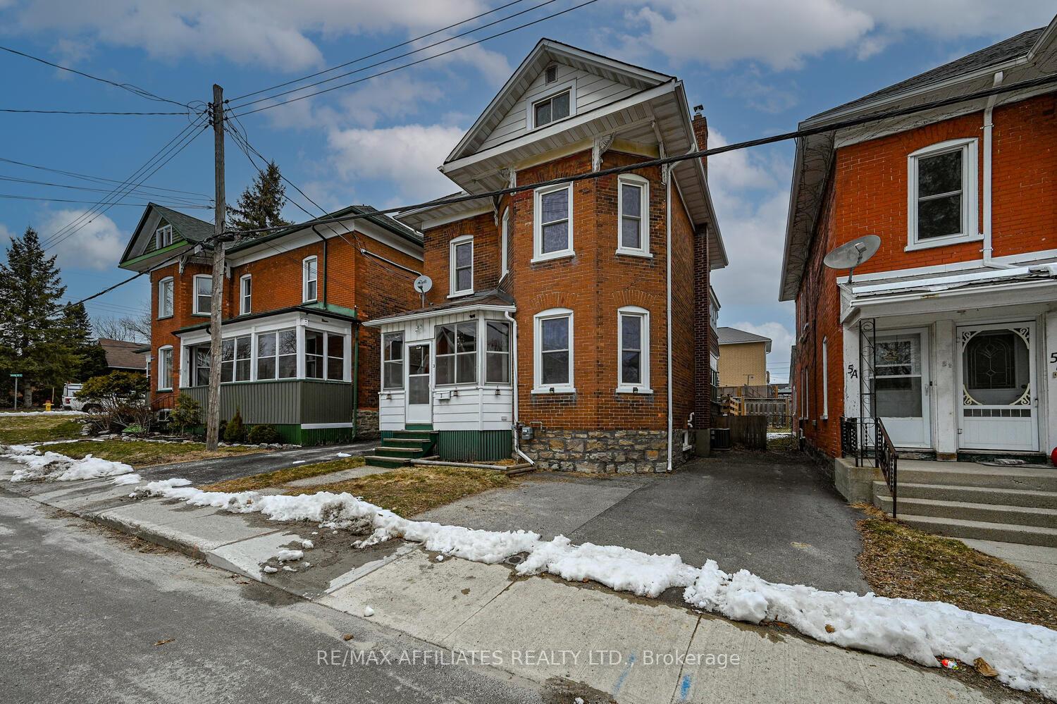 Photo 5 of 3 Mcgill Street S, Smiths Falls — HOMEH