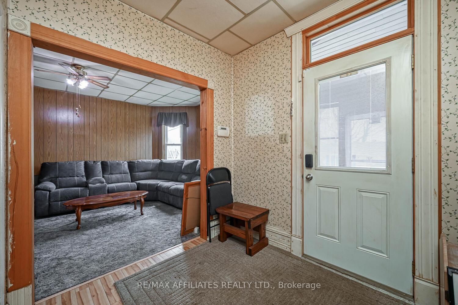 Photo 8 of 3 Mcgill Street S, Smiths Falls — HOMEH