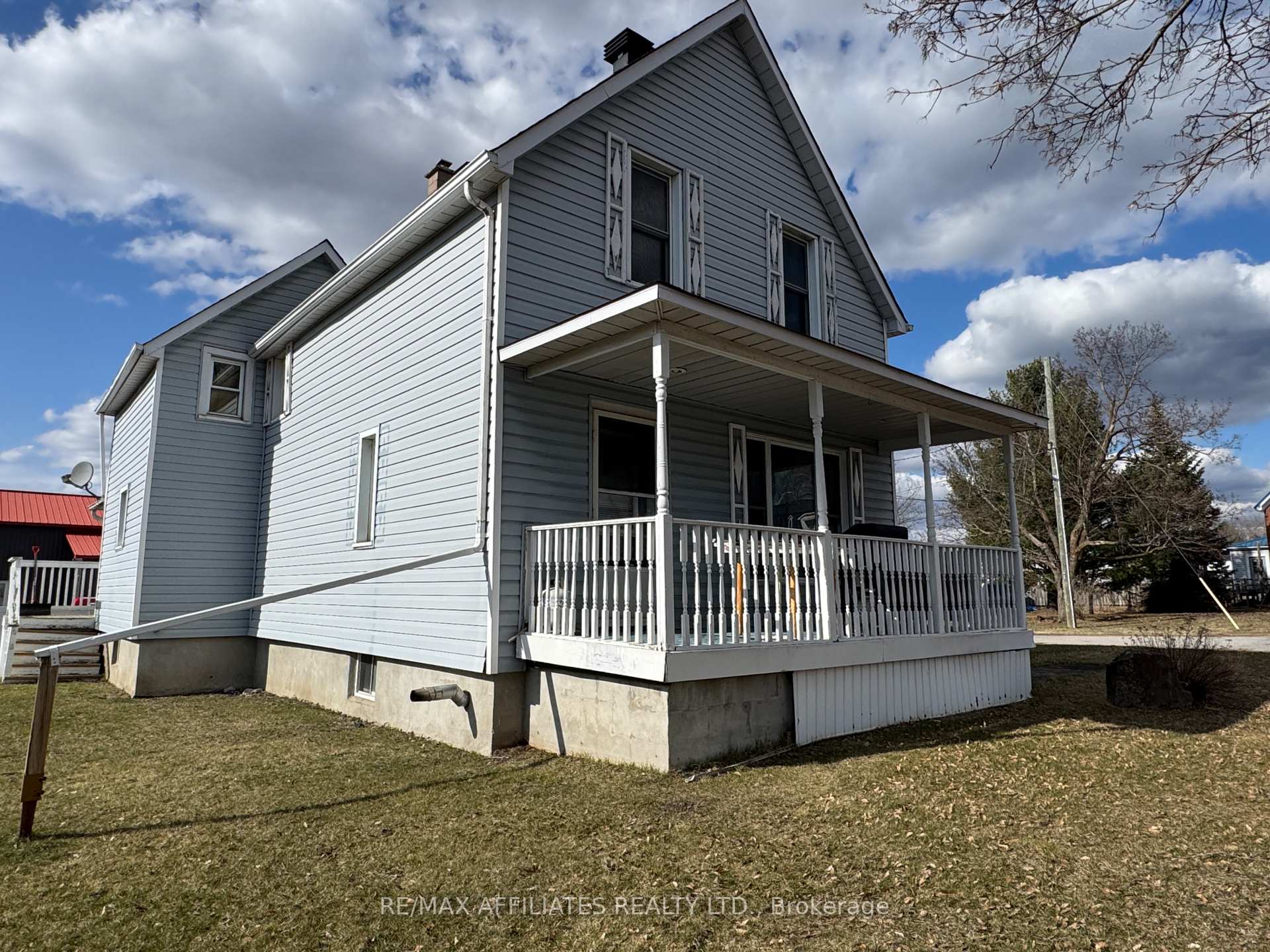Photo 4 of 6 Cornelia Street E, Smiths Falls — HOMEH