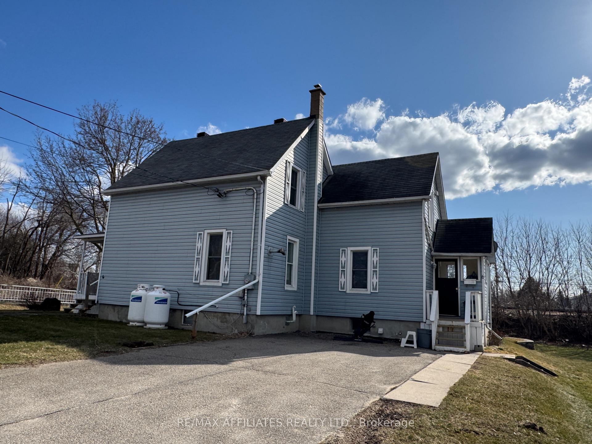 Photo 6 of 6 Cornelia Street E, Smiths Falls — HOMEH