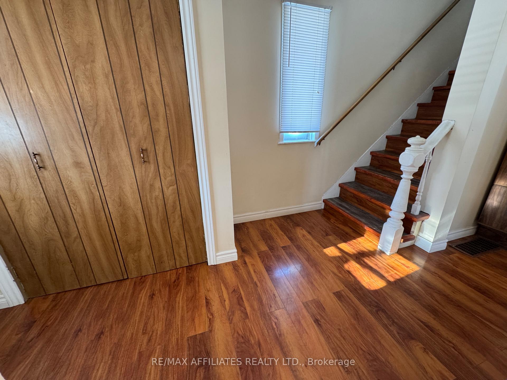 Photo 12 of 6 Cornelia Street E, Smiths Falls — HOMEH