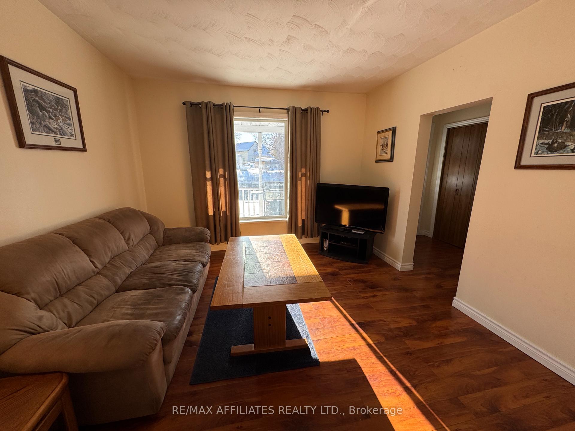 Photo 15 of 6 Cornelia Street E, Smiths Falls — HOMEH