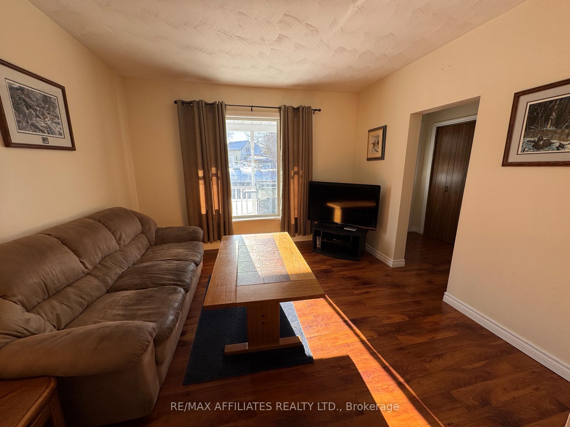 Photo 16 of 6 Cornelia Street E, Smiths Falls — HOMEH