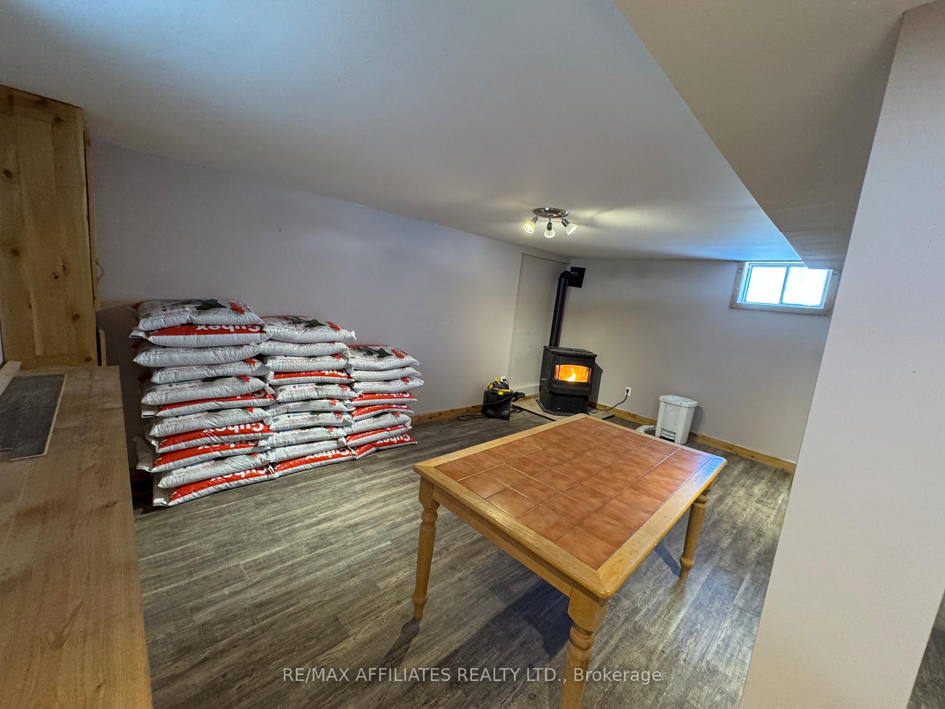 Photo 27 of 6 Cornelia Street E, Smiths Falls — HOMEH