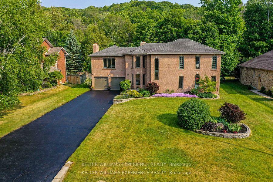 Photo 2 of 19 Priest Avenue, Springwater, Minesing — HOMEH