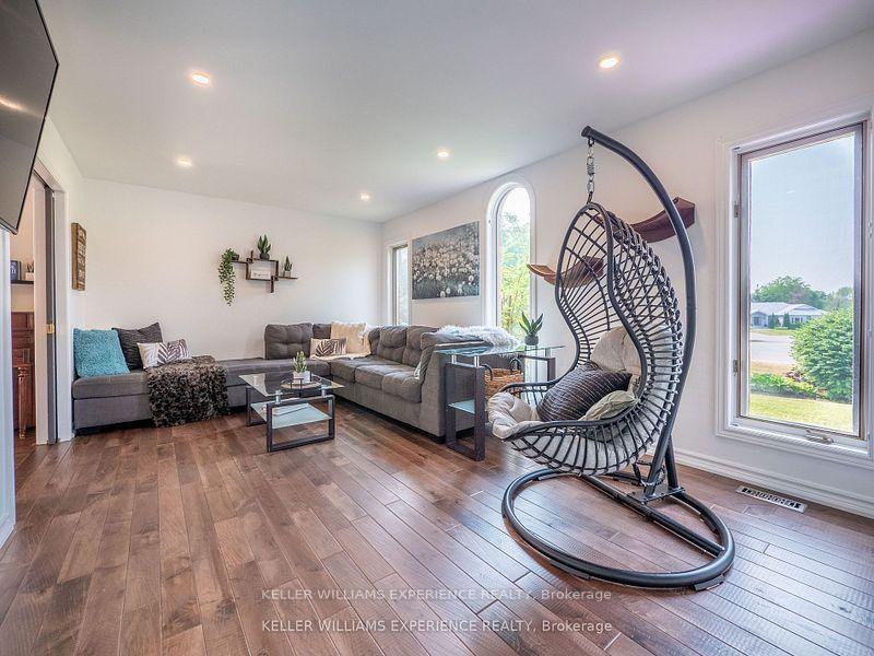 Photo 8 of 19 Priest Avenue, Springwater, Minesing — HOMEH