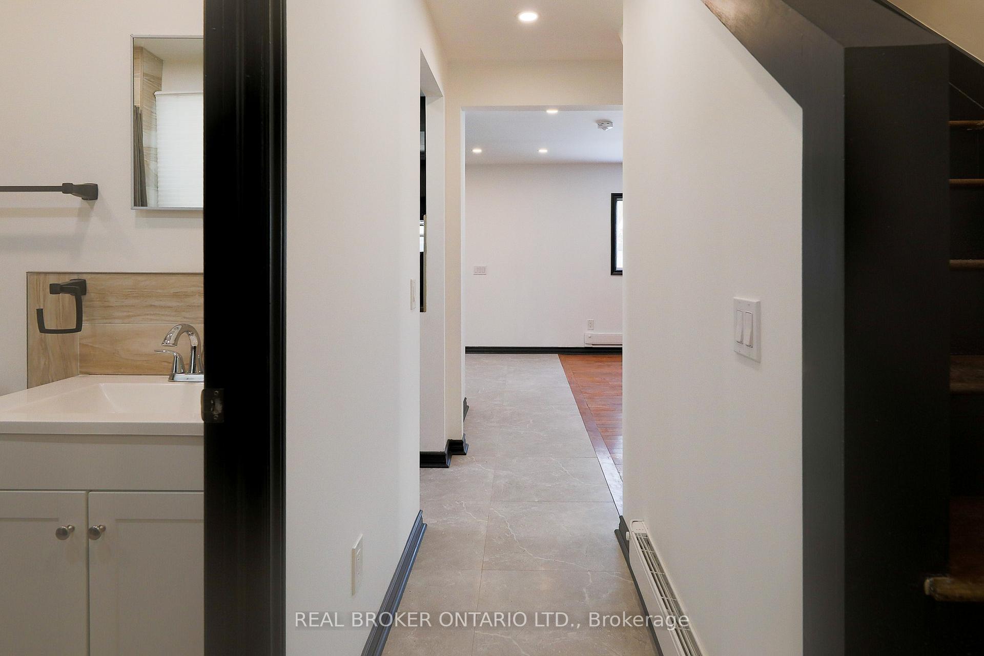 Photo 12 of 16 Churchill Crescent, Smiths Falls — HOMEH