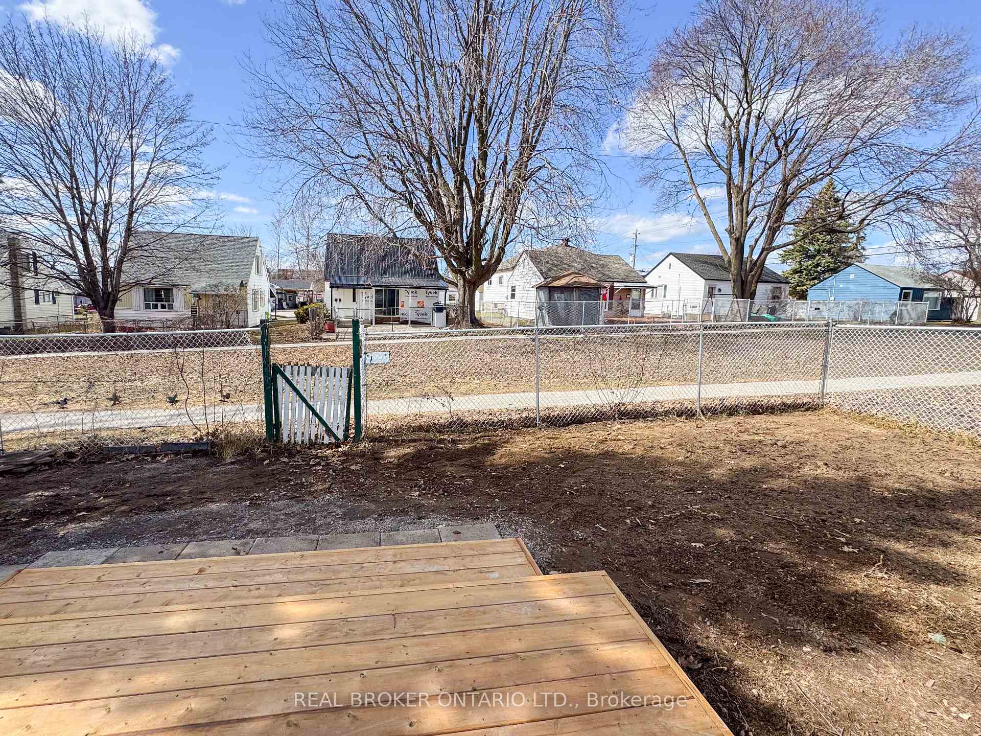 Photo 31 of 16 Churchill Crescent, Smiths Falls — HOMEH