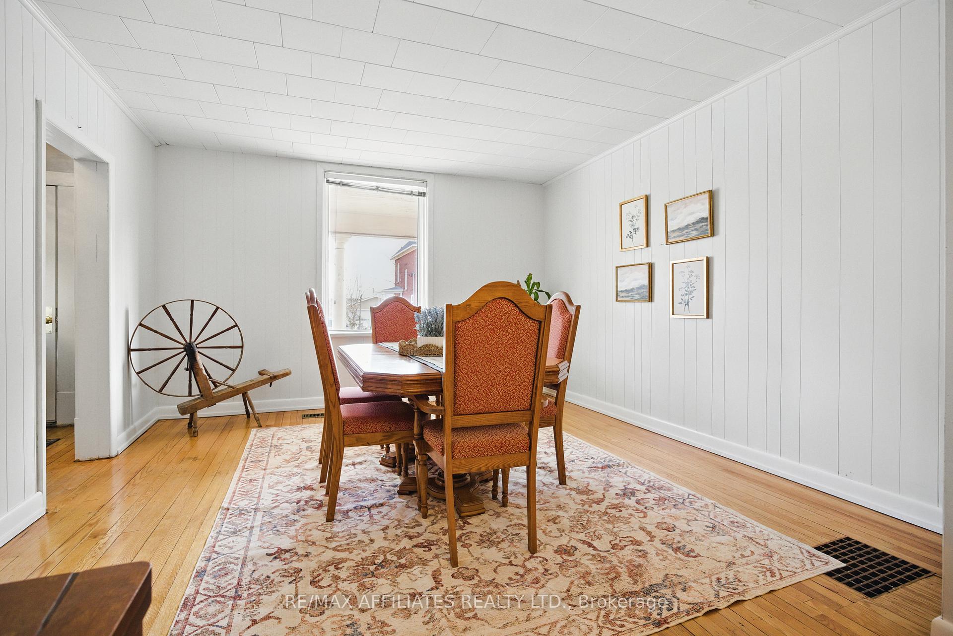Photo 7 of 44 Winnifred Street N, Smiths Falls — HOMEH