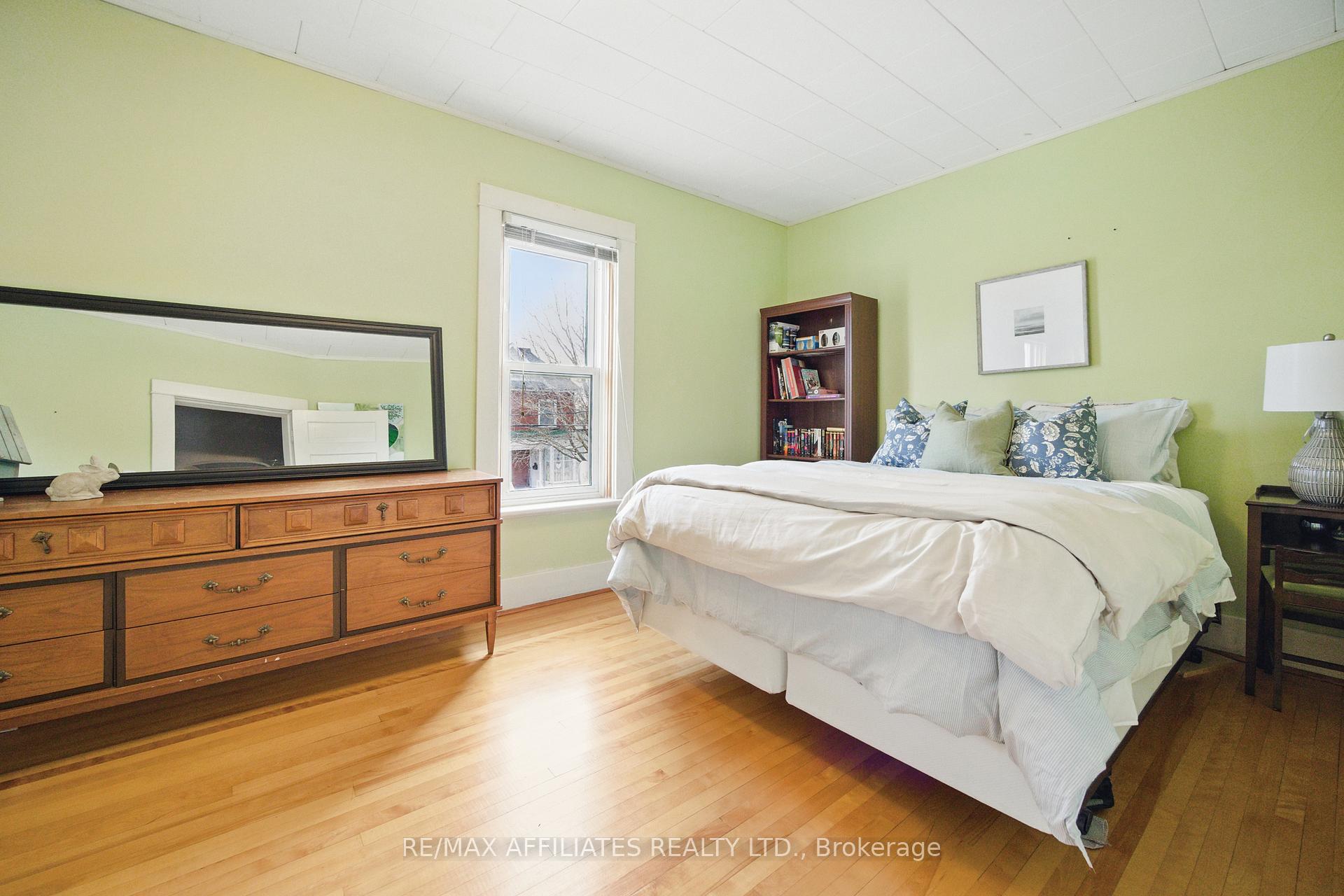 Photo 16 of 44 Winnifred Street N, Smiths Falls — HOMEH