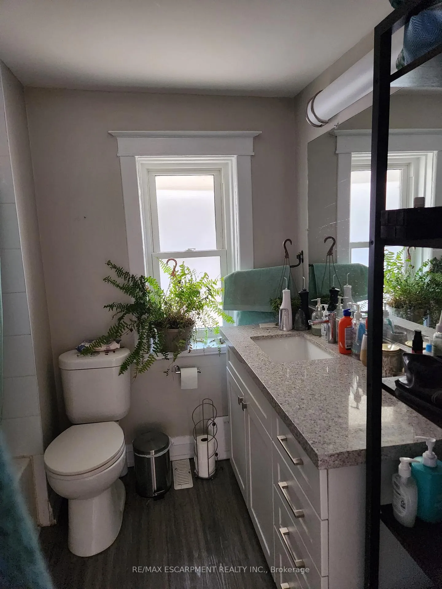 Photo 6 of Unit 2, 20 Hetherington Street, St. Catharines, Downtown — HOMEH