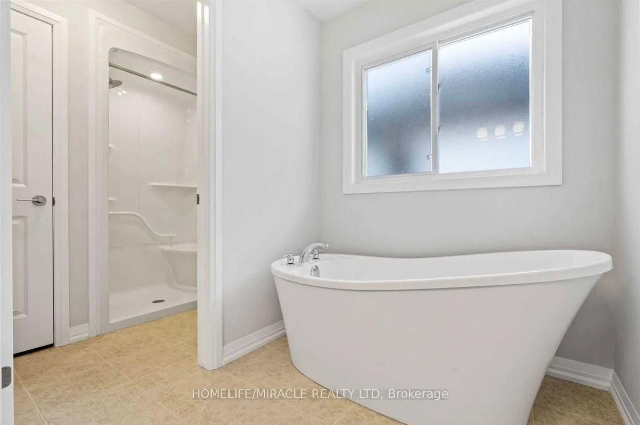 Photo 14 of 9302 White Oak Avenue, Niagara Falls, Lyons Creek — HOMEH