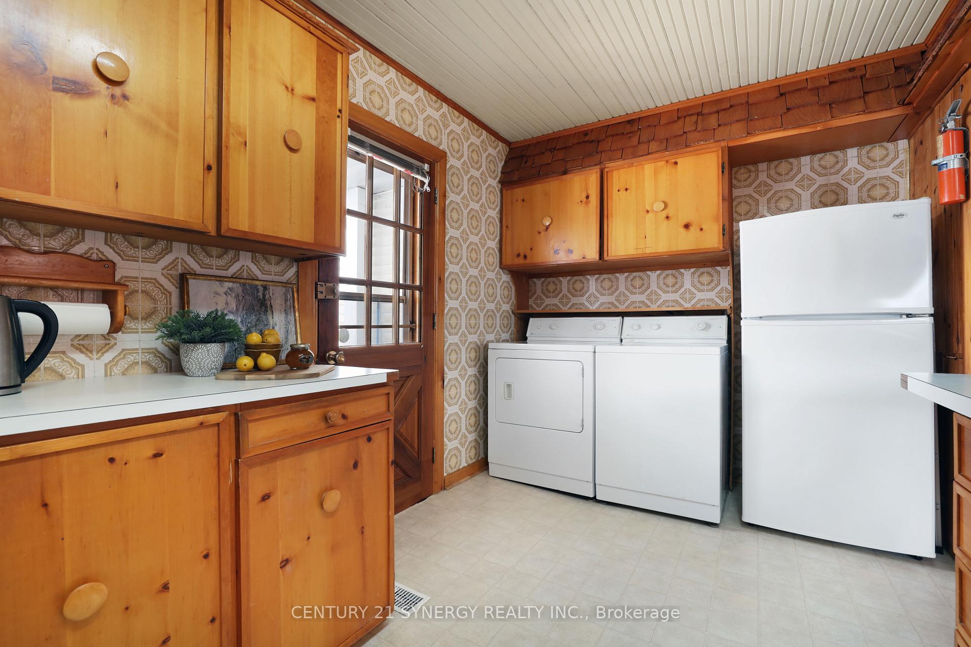 Photo 7 of 111 Brockville Street, Smiths Falls — HOMEH