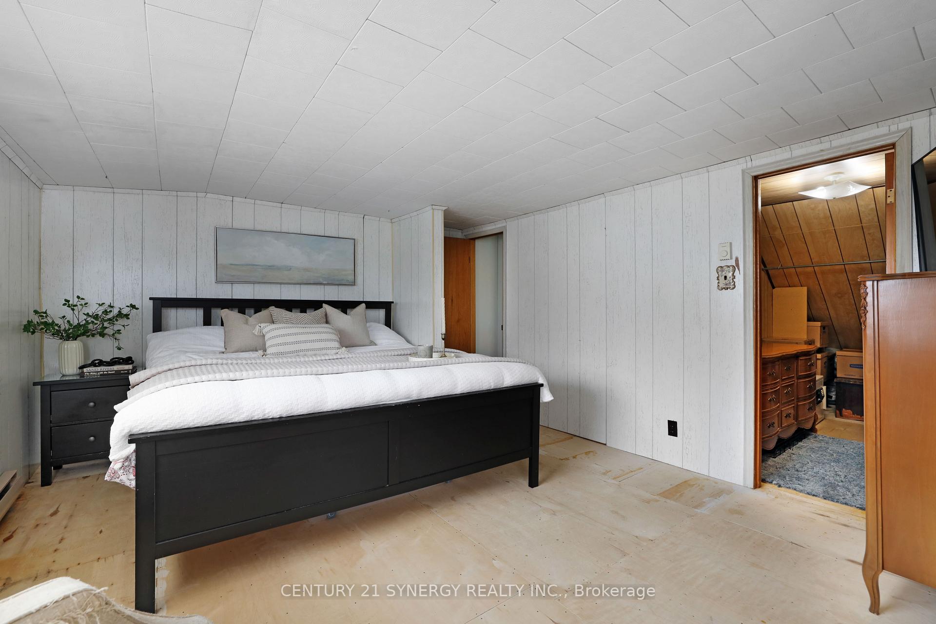 Photo 12 of 111 Brockville Street, Smiths Falls — HOMEH