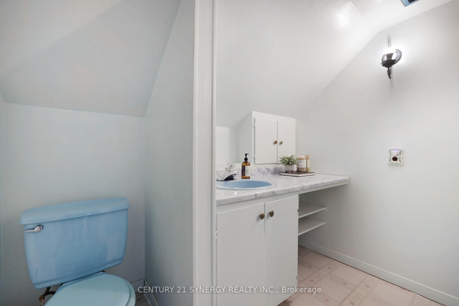Photo 14 of 111 Brockville Street, Smiths Falls — HOMEH