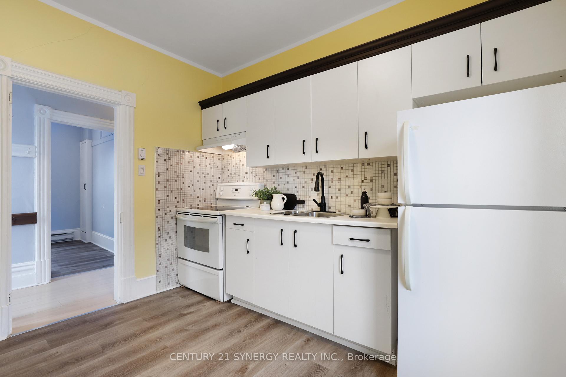 Photo 25 of 111 Brockville Street, Smiths Falls — HOMEH