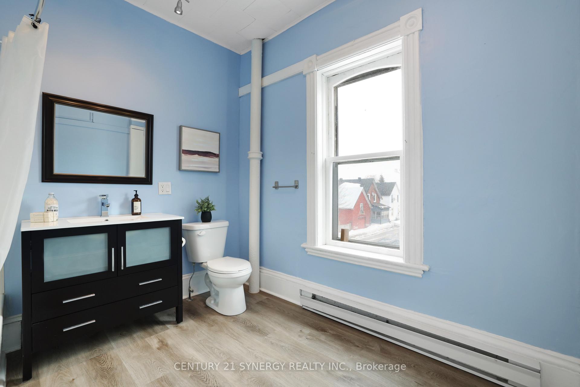 Photo 32 of 111 Brockville Street, Smiths Falls — HOMEH