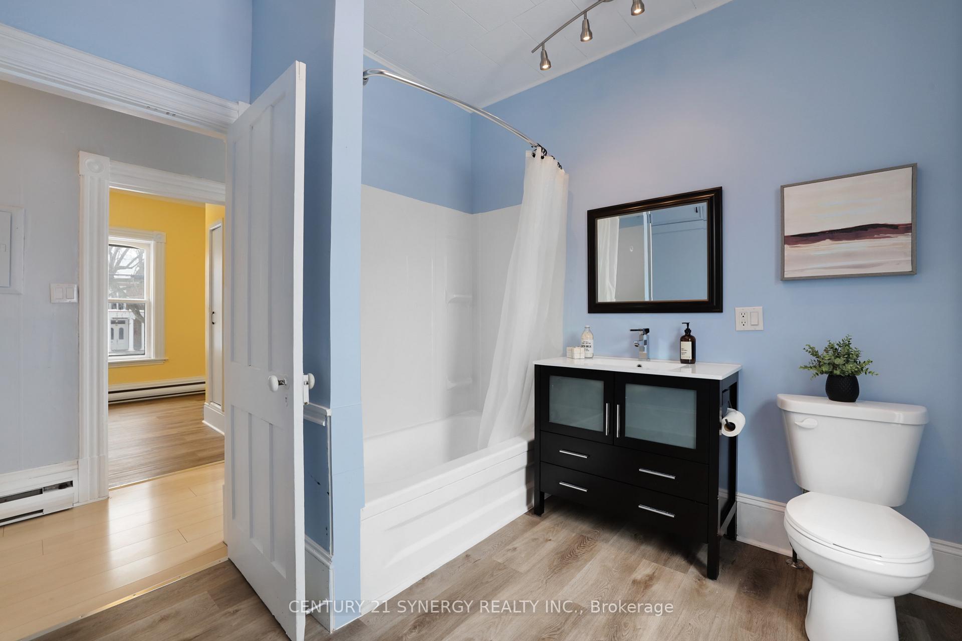 Photo 33 of 111 Brockville Street, Smiths Falls — HOMEH