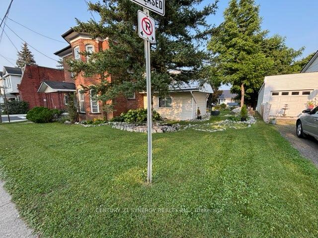 Photo 38 of 111 Brockville Street, Smiths Falls — HOMEH