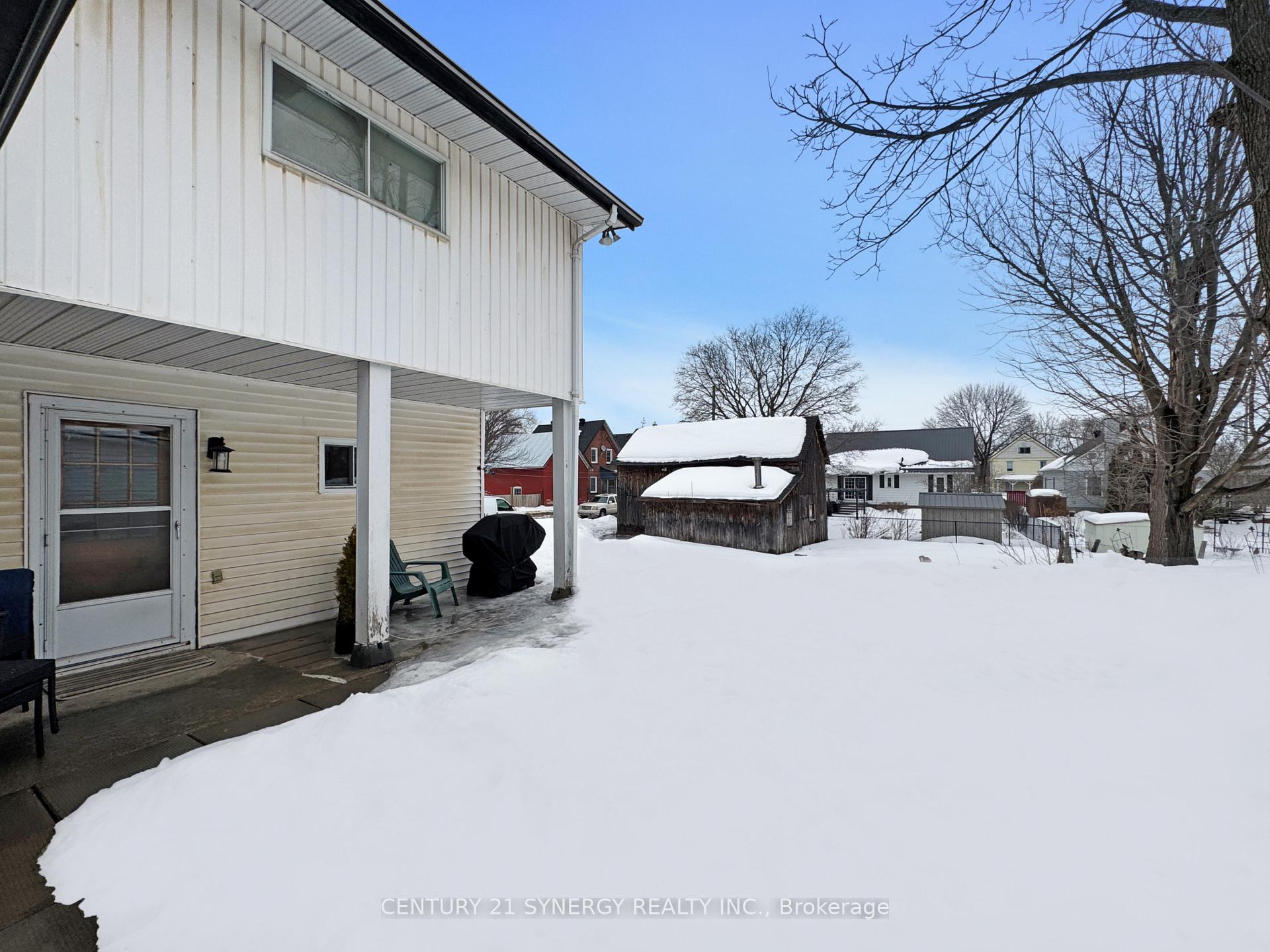 Photo 42 of 111 Brockville Street, Smiths Falls — HOMEH