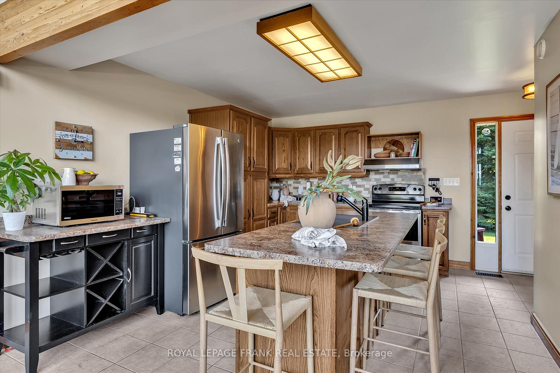 Photo 5 of 834 Kimberly Drive, Selwyn — HOMEH