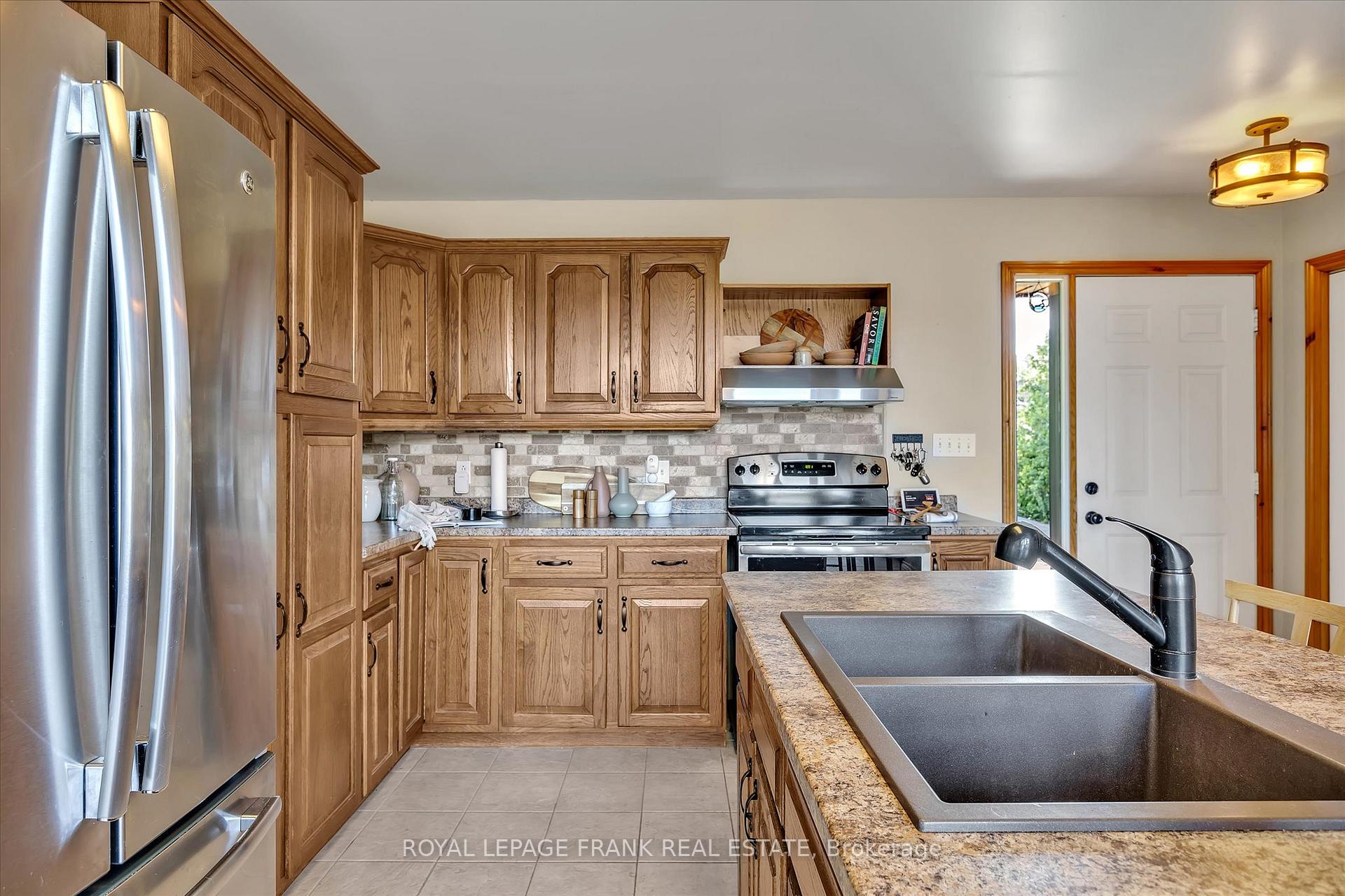 Photo 8 of 834 Kimberly Drive, Selwyn — HOMEH