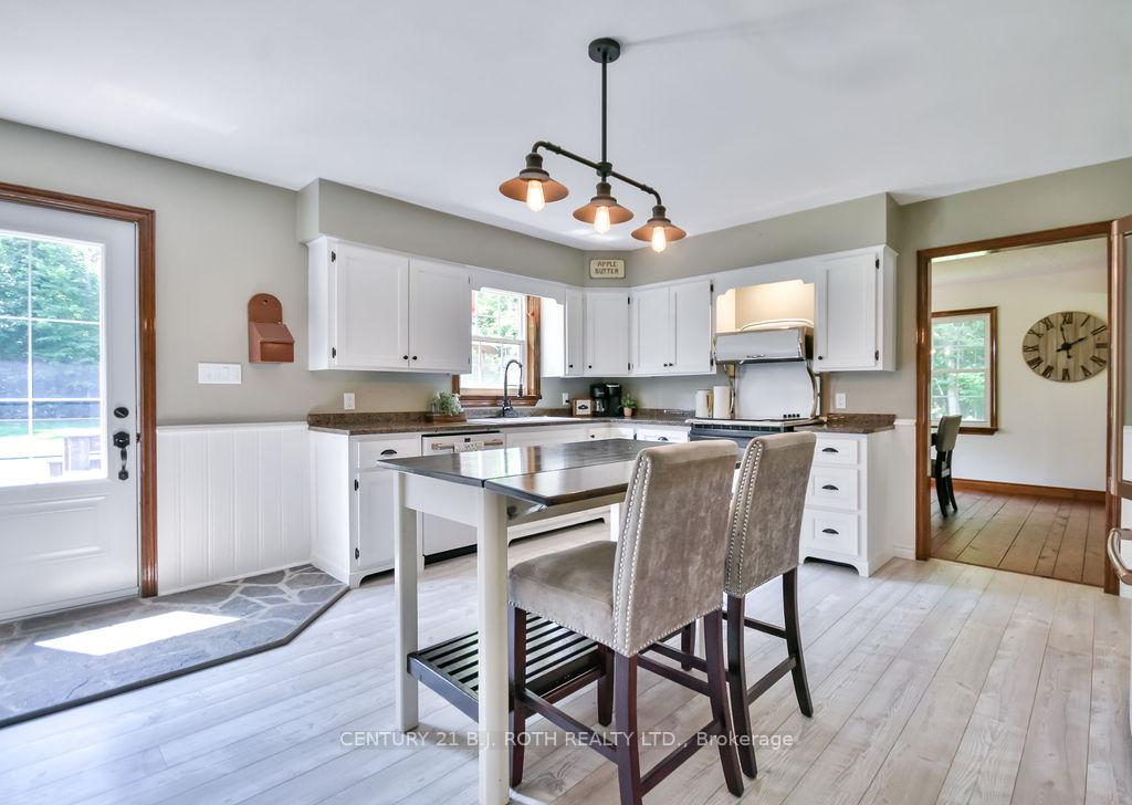 Photo 20 of 2357 South Orr Lake Road, Springwater, Rural Springwater — HOMEH