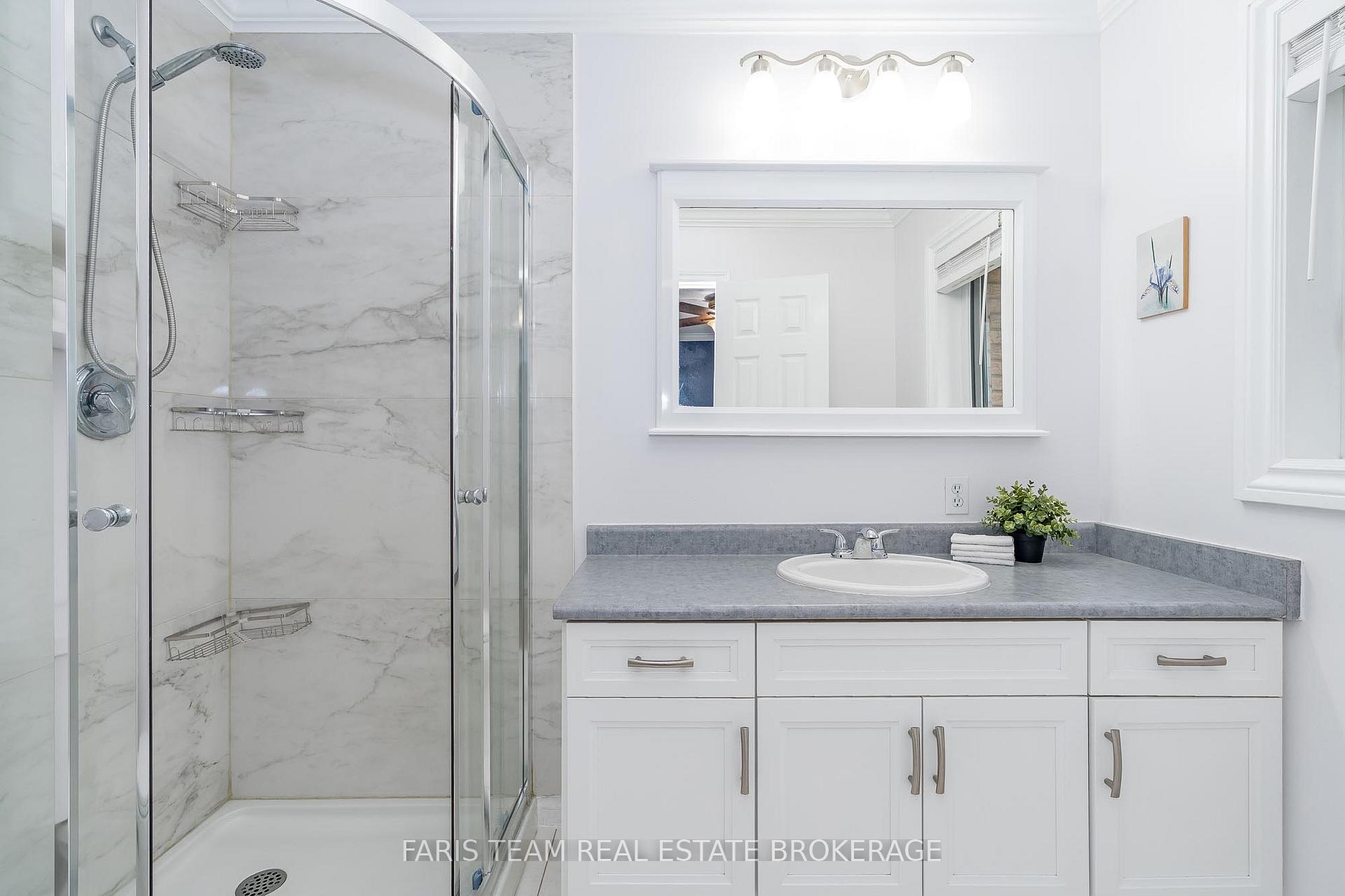 Photo 24 of 33 Willow Landing Road, Springwater, Midhurst — HOMEH