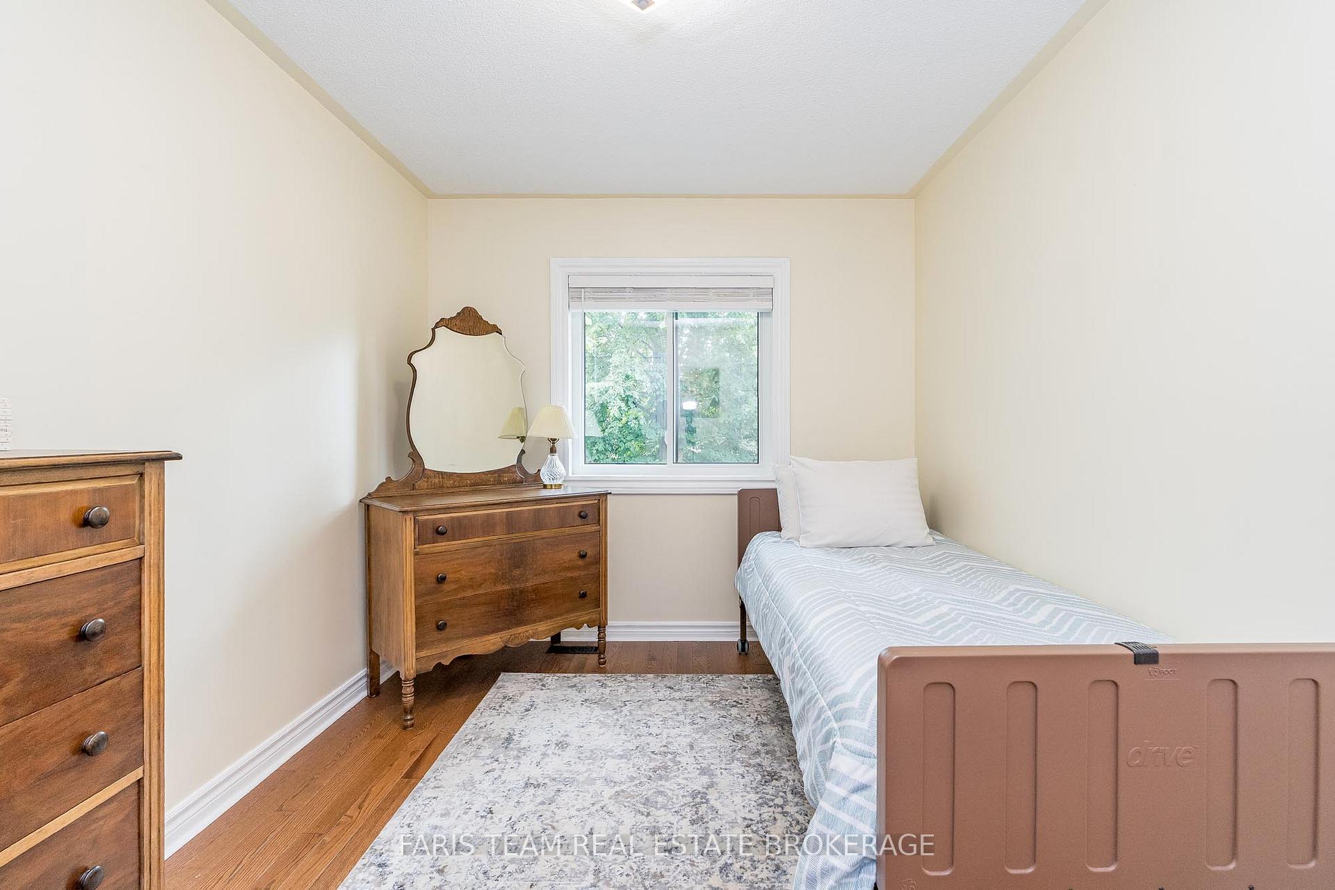 Photo 26 of 33 Willow Landing Road, Springwater, Midhurst — HOMEH
