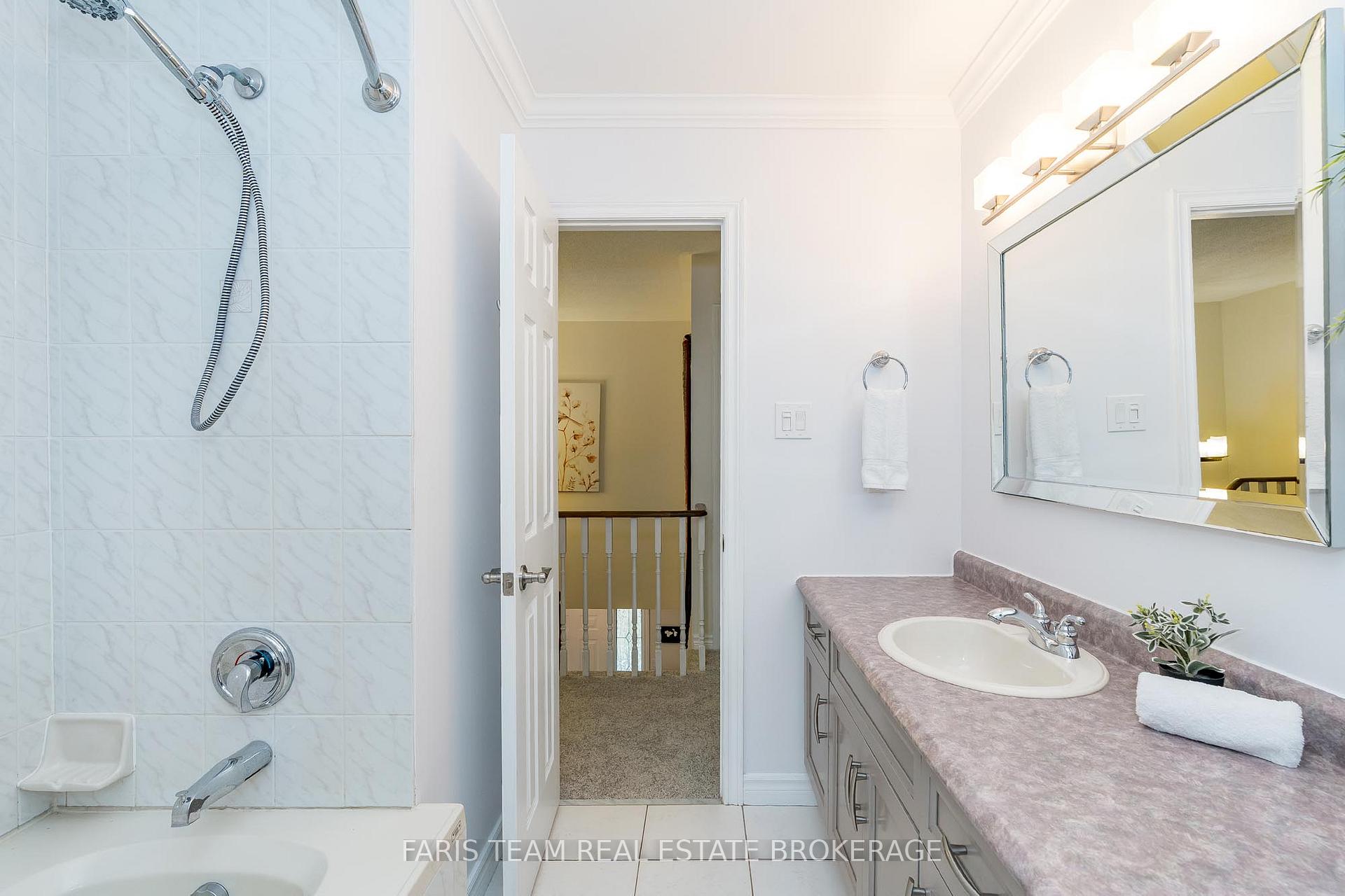 Photo 28 of 33 Willow Landing Road, Springwater, Midhurst — HOMEH