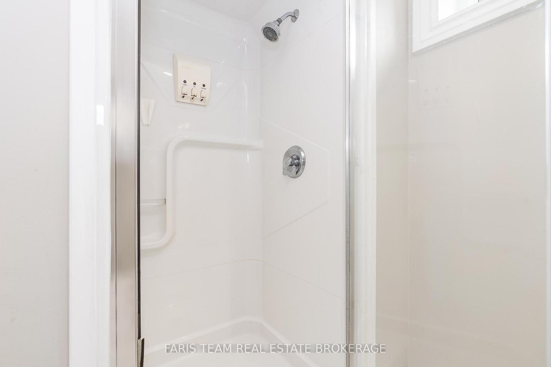 Photo 36 of 33 Willow Landing Road, Springwater, Midhurst — HOMEH