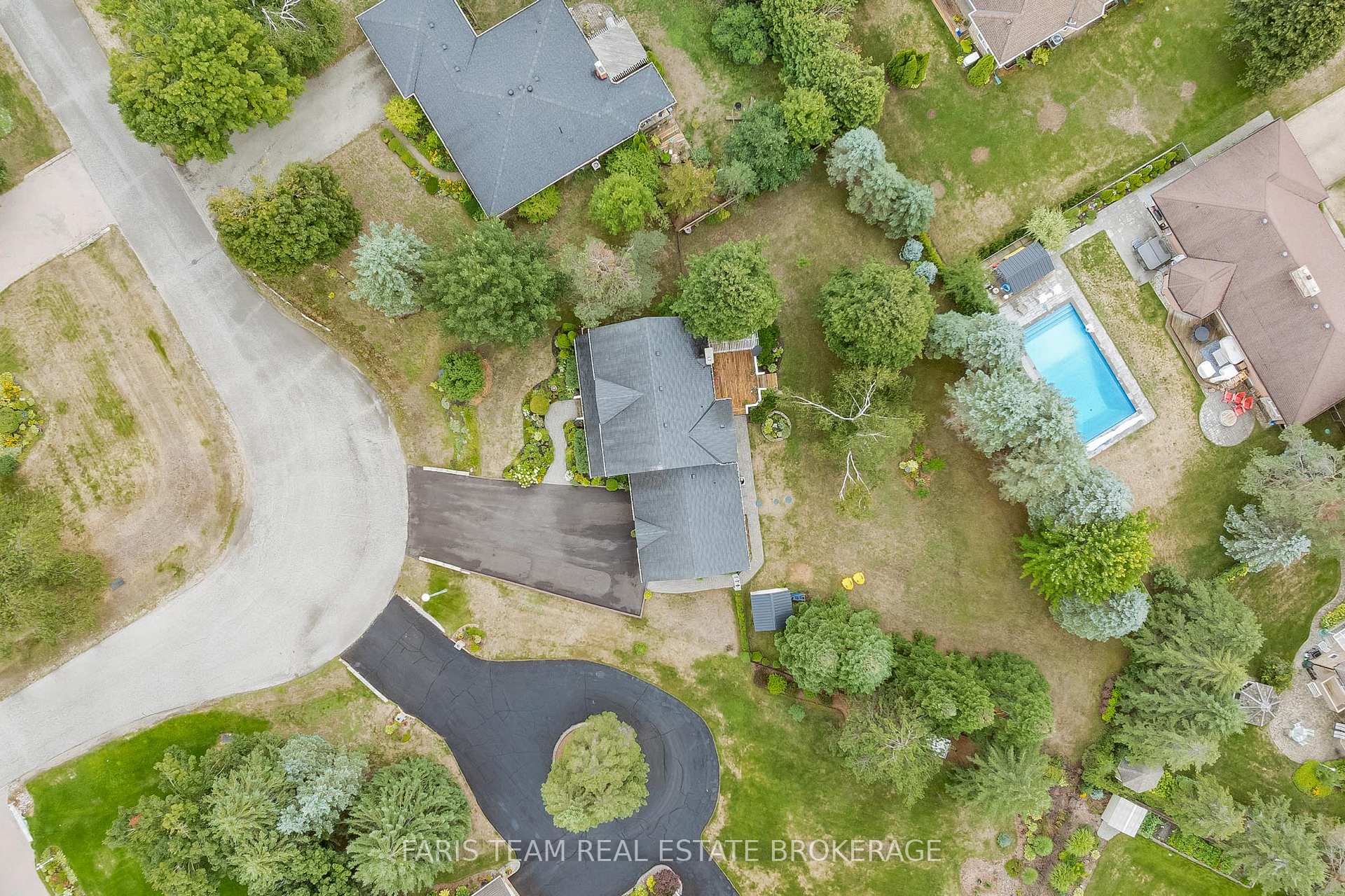 Photo 43 of 33 Willow Landing Road, Springwater, Midhurst — HOMEH