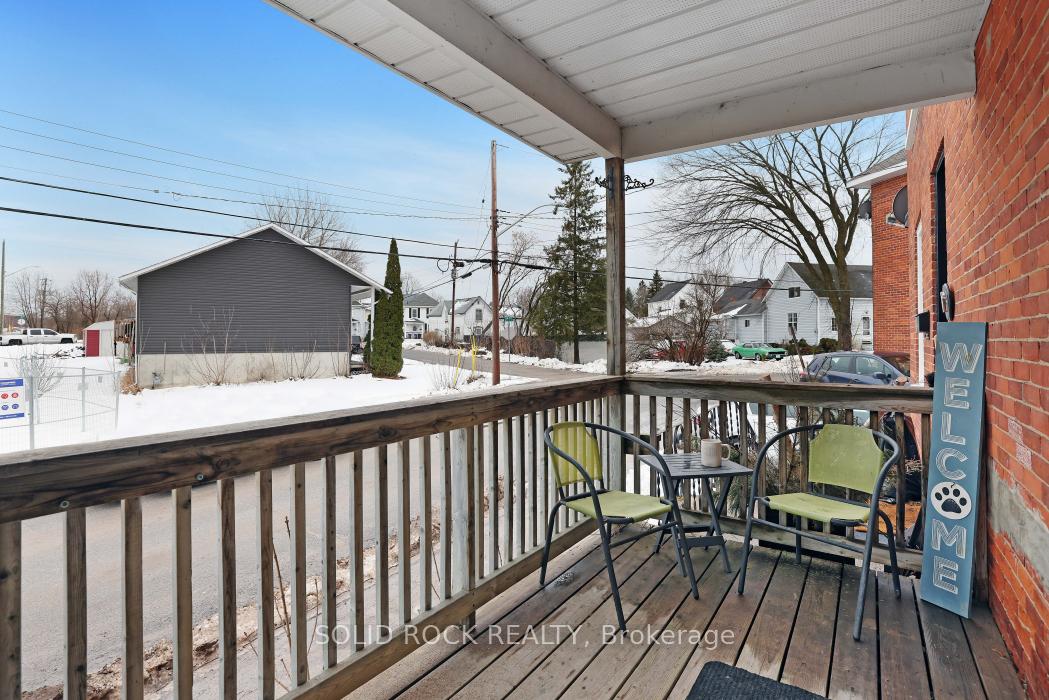 Photo 4 of 21 Elm Street E, Smiths Falls — HOMEH