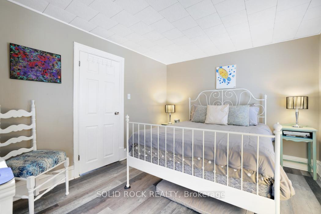 Photo 15 of 21 Elm Street E, Smiths Falls — HOMEH