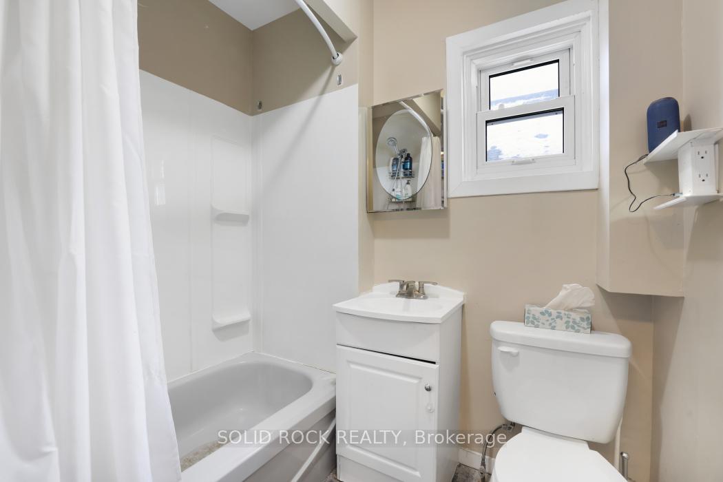 Photo 18 of 21 Elm Street E, Smiths Falls — HOMEH
