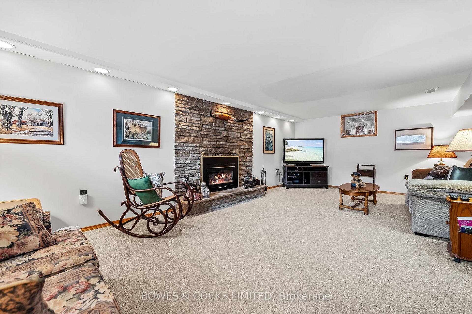 Photo 32 of 2238 Parkhill Road W, Selwyn — HOMEH