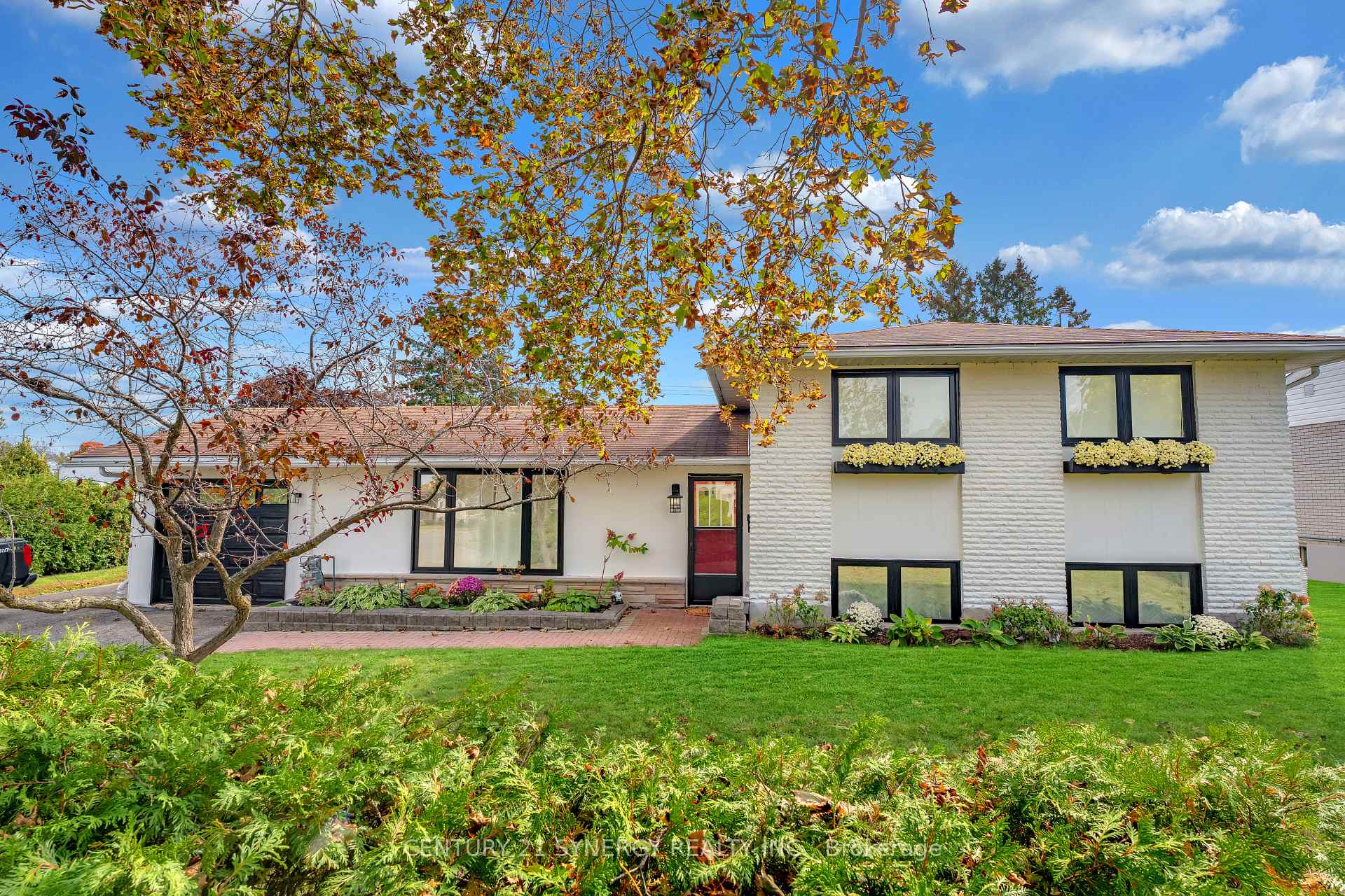 Photo 1 of 63 Marsha Drive, Smiths Falls — HOMEH