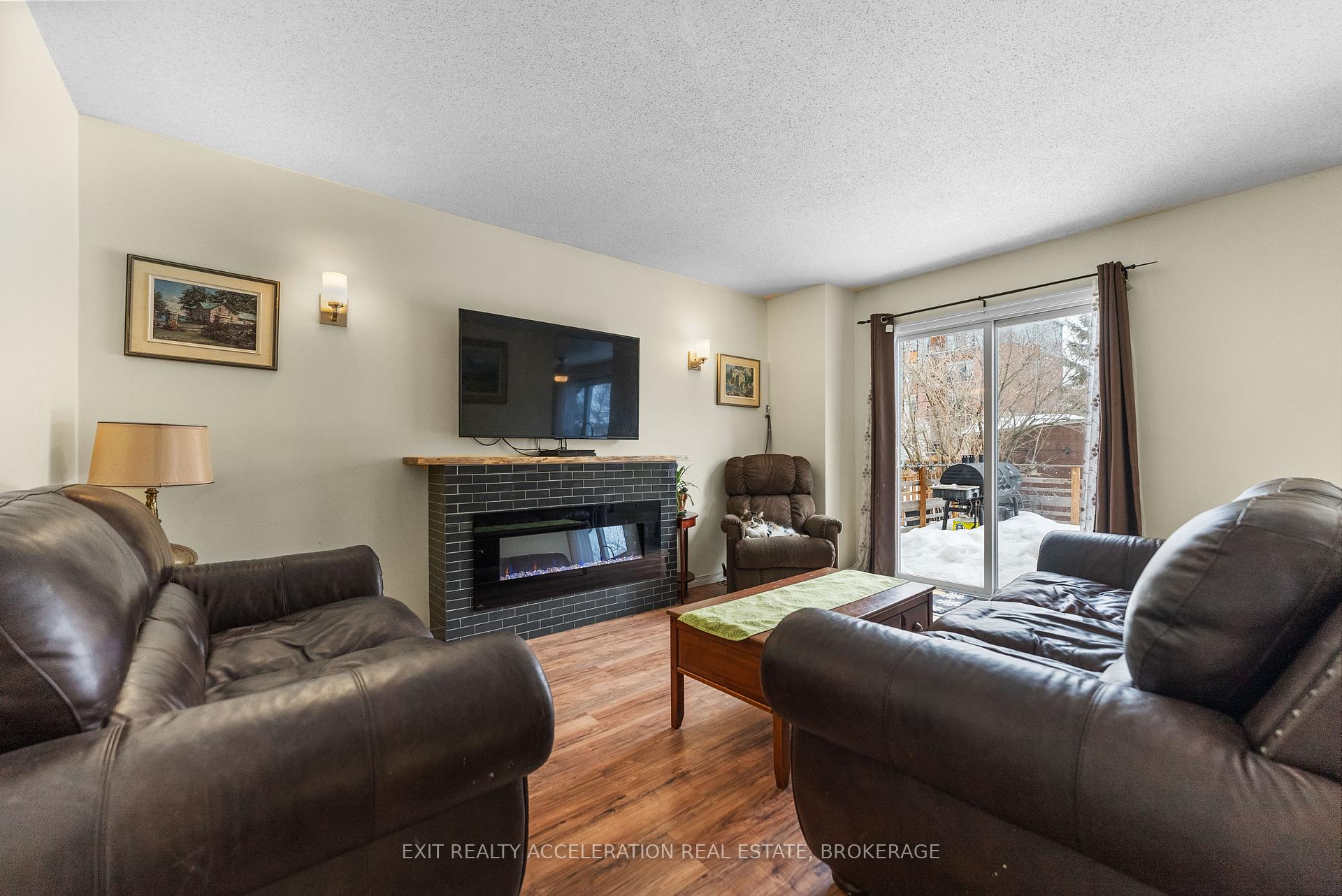 Photo 14 of 263 Wood Avenue, Smiths Falls — HOMEH