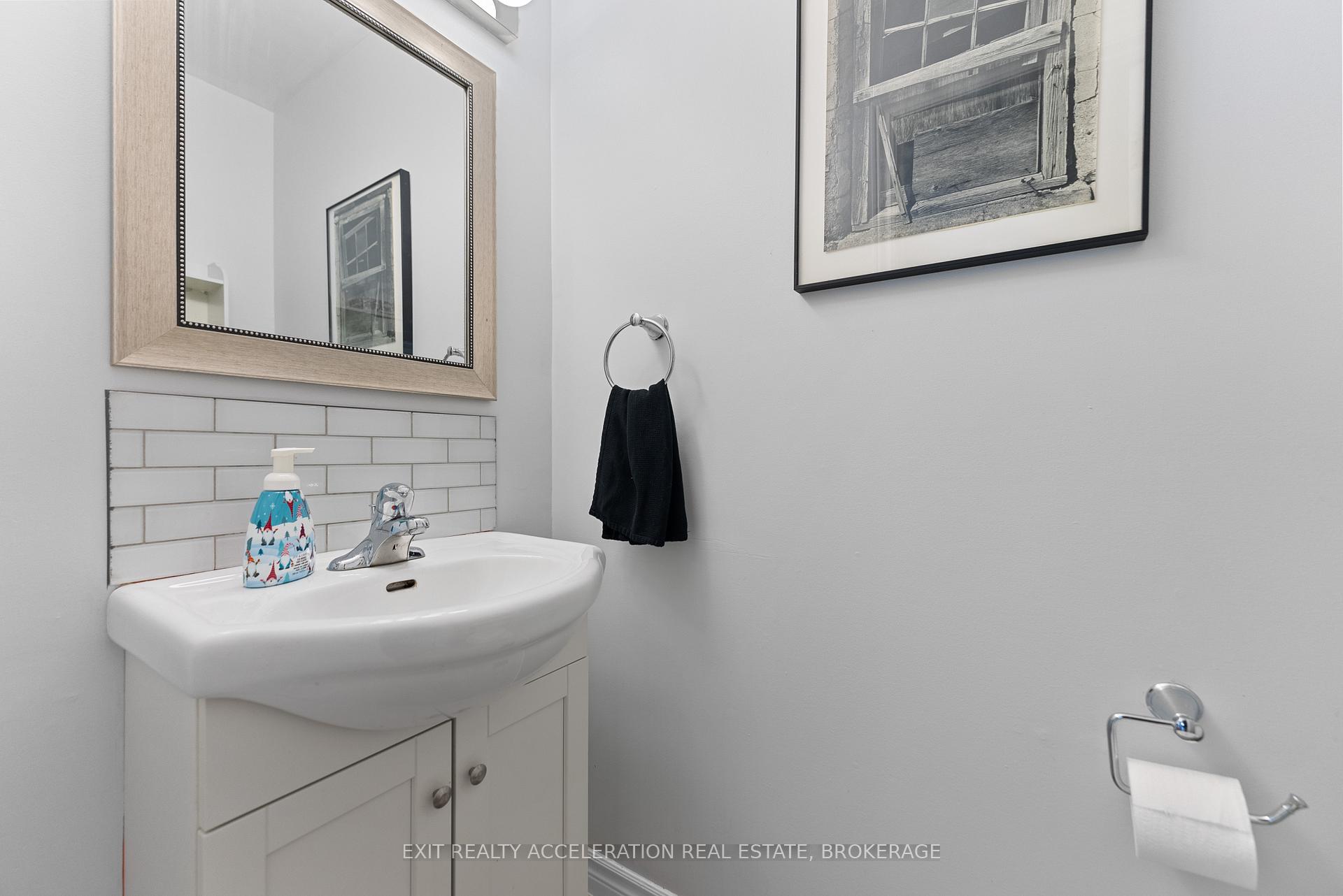 Photo 17 of 263 Wood Avenue, Smiths Falls — HOMEH