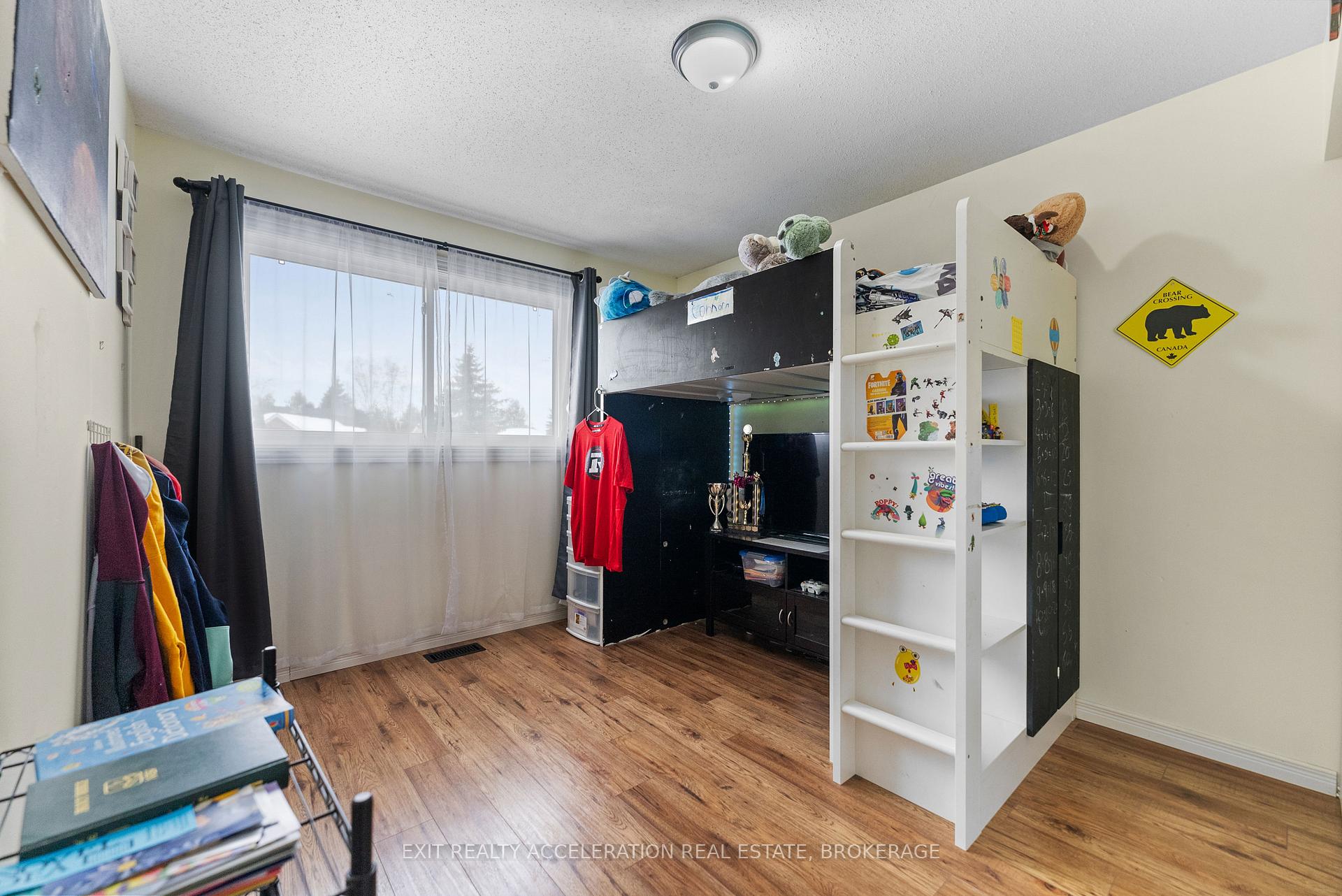 Photo 18 of 263 Wood Avenue, Smiths Falls — HOMEH